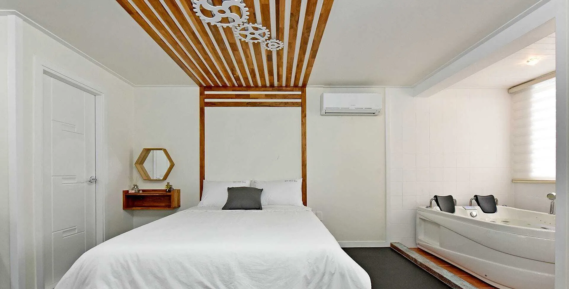 Gyeongju Blue 365 Pension 3*,